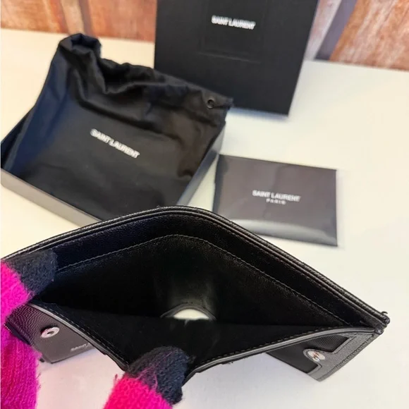 Saint Laurent Black wallet - Picture 11 of 16